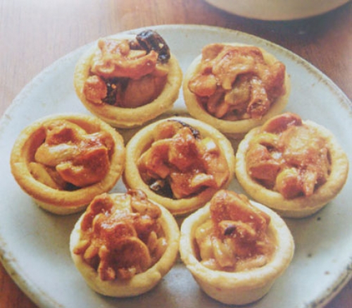 Bánh tart hạt điều
