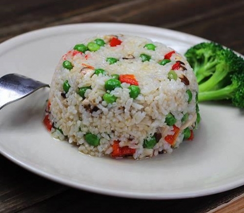 Cách làm cơm chiên chay chỉ trong 10 phút