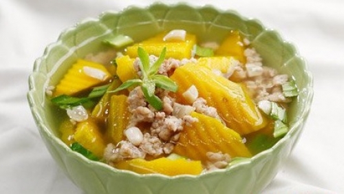 Cách nấu canh bí đỏ đậu phộng