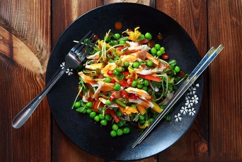 Salad gà vui mắt ngon miệng