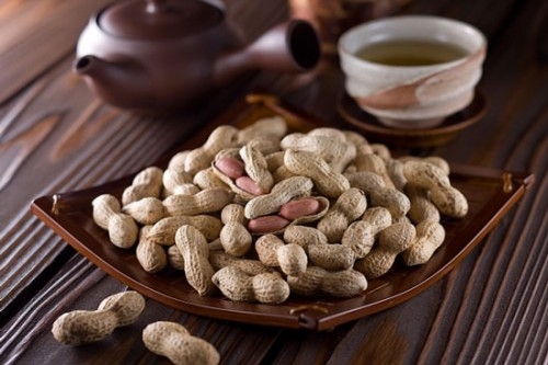 Ăn lạc để giảm cân và tăng kích thước vòng một